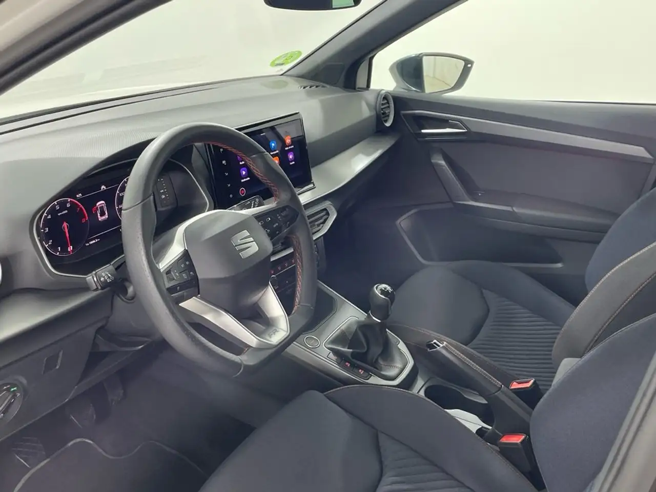 SEAT Arona 1.0 TSI S&S FR Special Edition 115 — Galería del vehículo 16