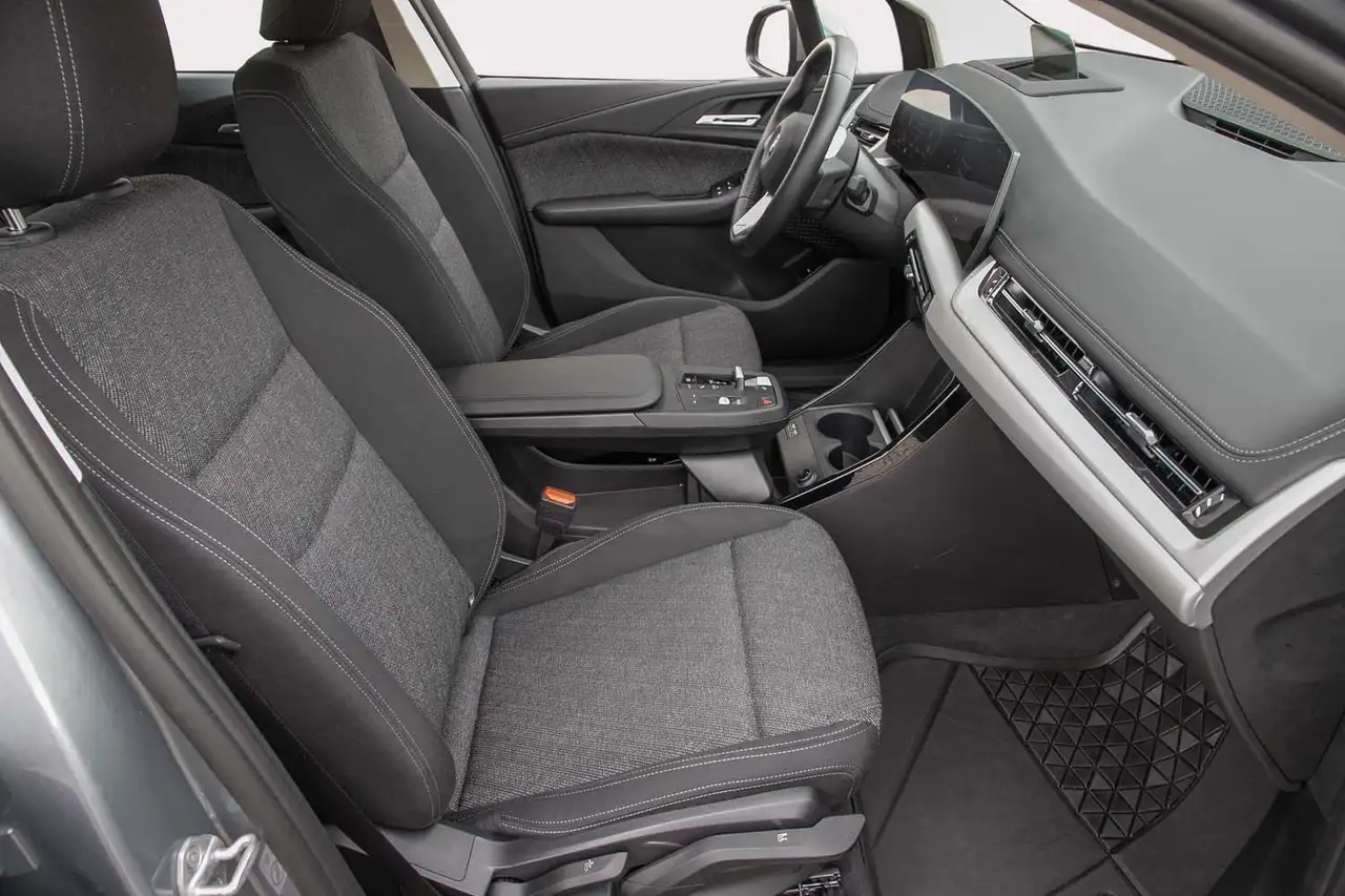 BMW 225 e xDrive Active Tourer HeadUp Navi RfKam — Vehicle gallery 4