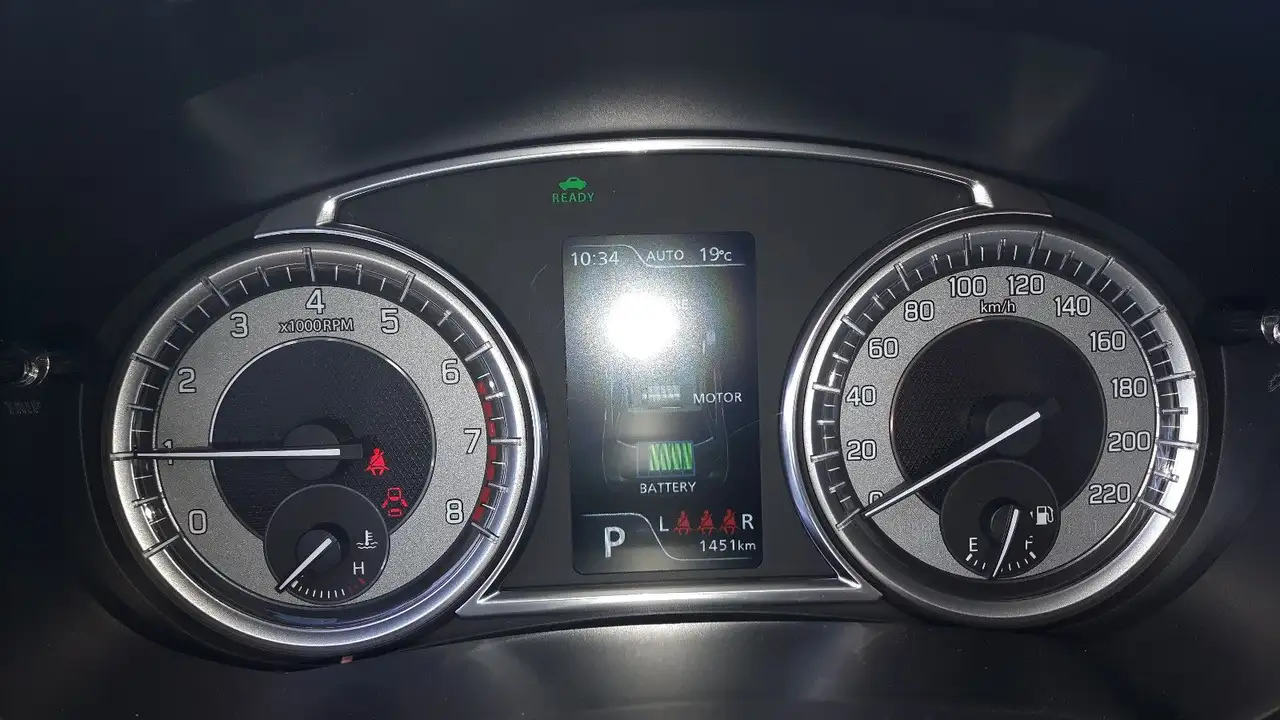 Suzuki Vitara 1.5 Hybrid Comfort 4x4 — معرض صور السيارة 10