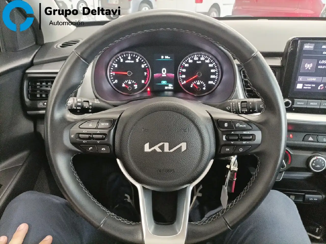 Kia Stonic 1.0 T-GDi MHEV Concept 100 — معرض صور السيارة 14