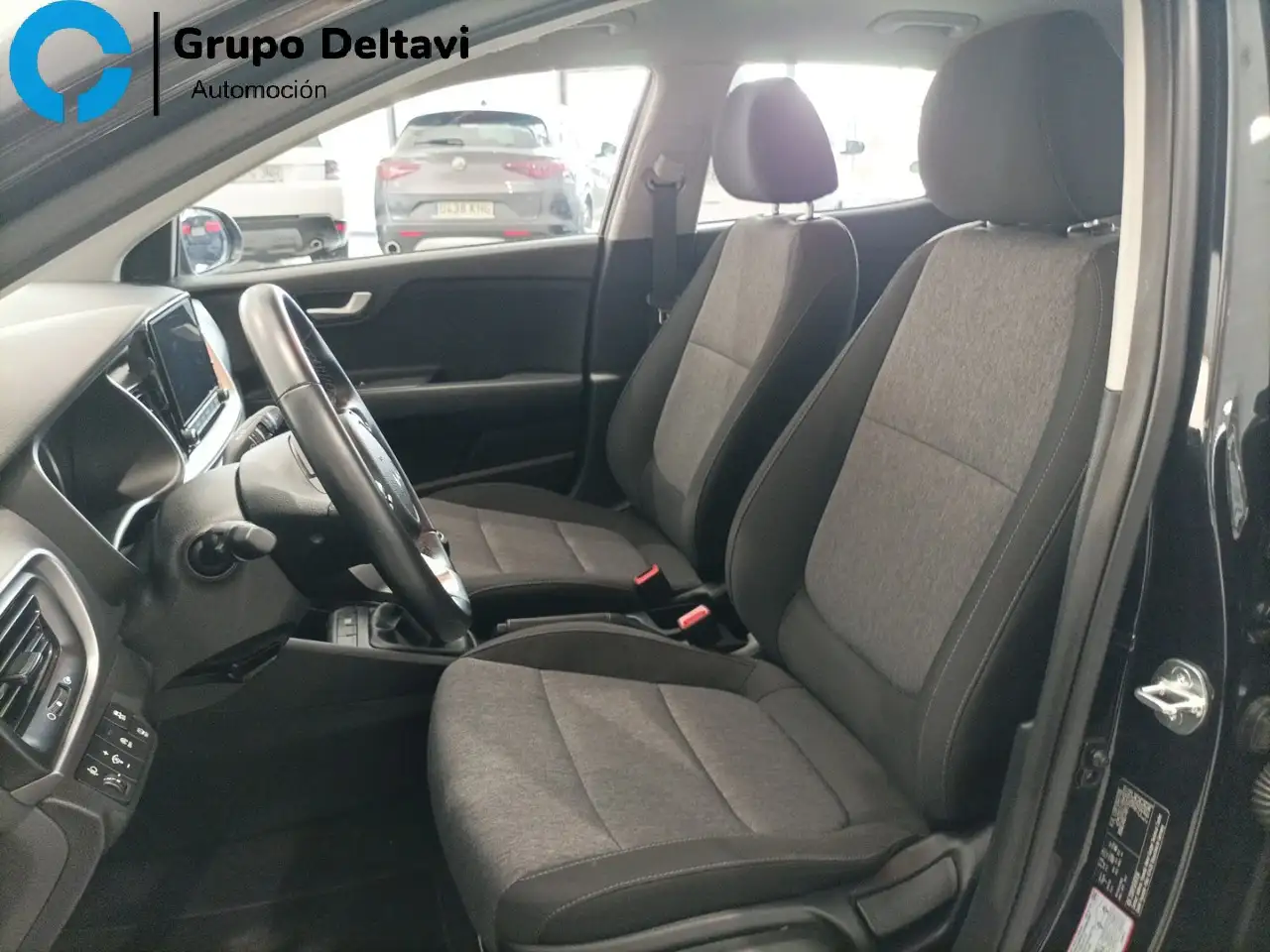 Kia Stonic 1.0 T-GDi MHEV Concept 100 — معرض صور السيارة 17