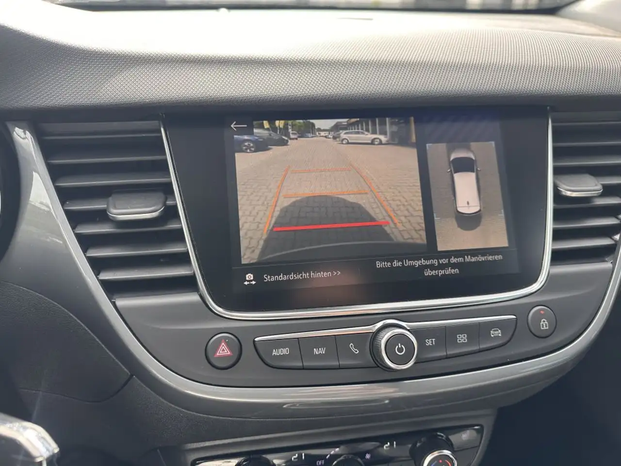 Opel Crossland X Crossland 1.2 Automatik Elegance Paket — Vehicle gallery 16