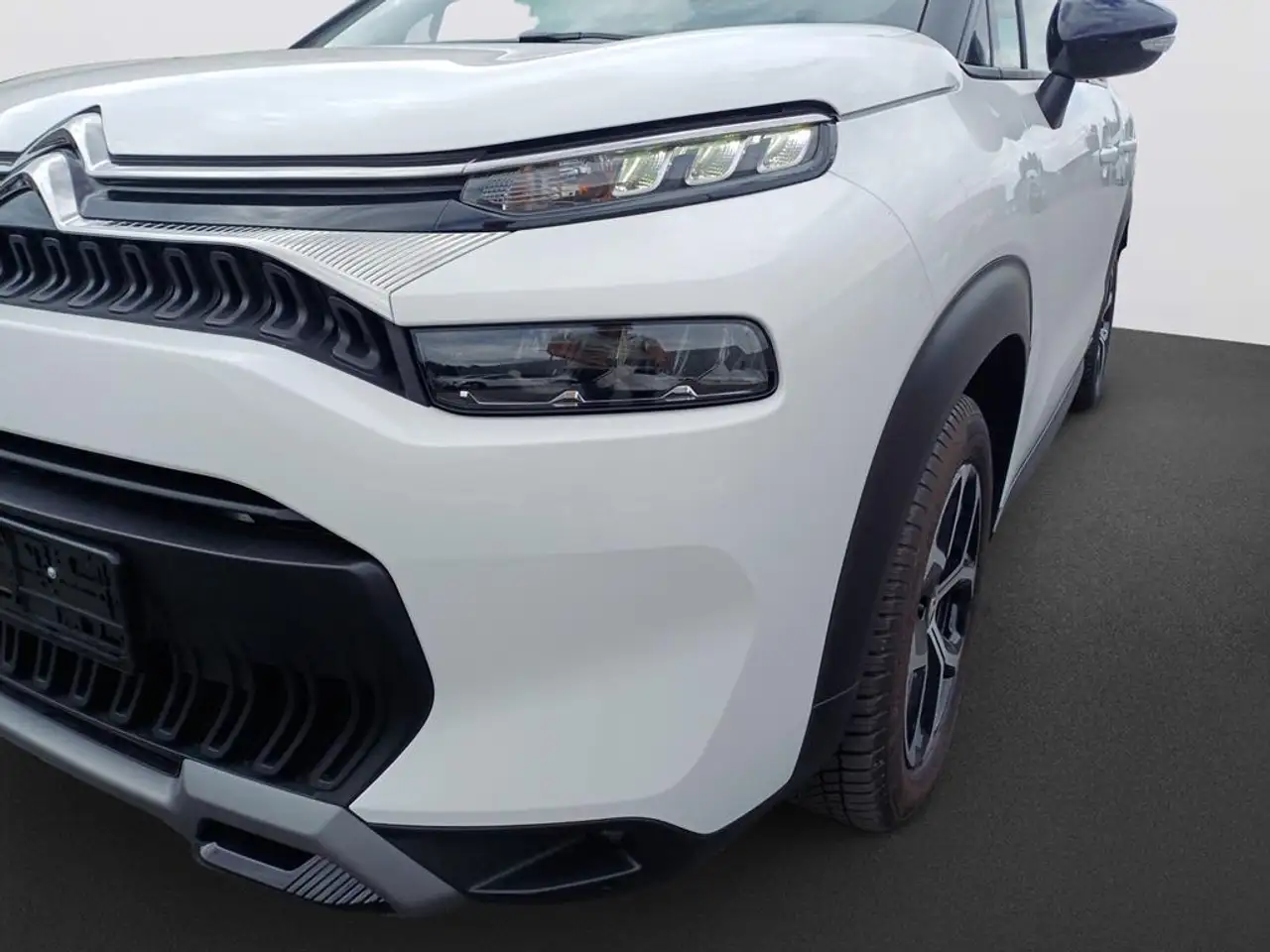 Citroen C3 Aircross PureTech 110 S&S Shine — Vehicle gallery 9
