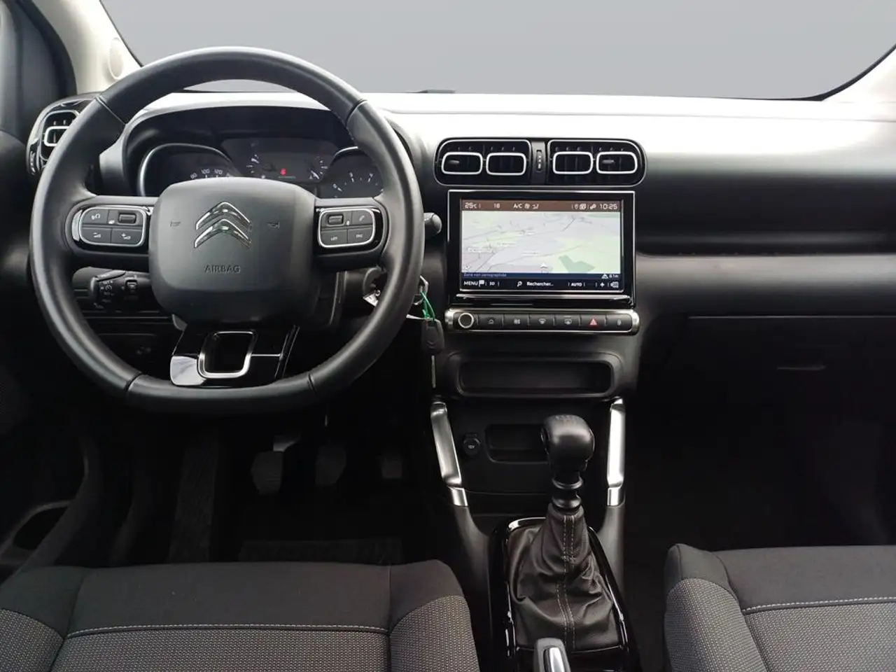 Citroen C3 Aircross PureTech 110 S&S Shine — Vehicle gallery 10