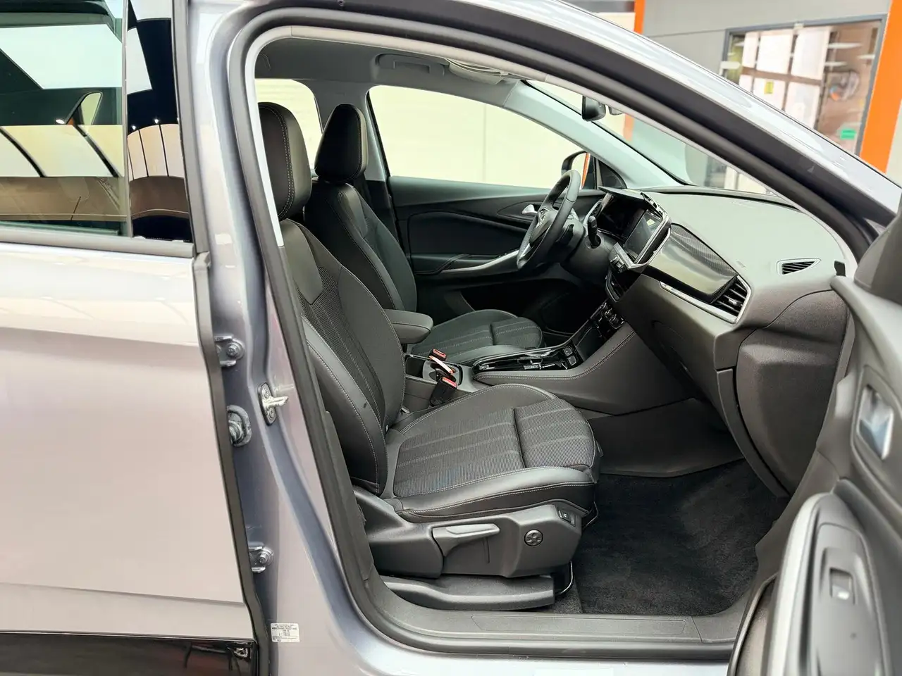 Opel Grandland (X)1.2 GS Line *360°*ERGO*LED* — Vehicle gallery 17
