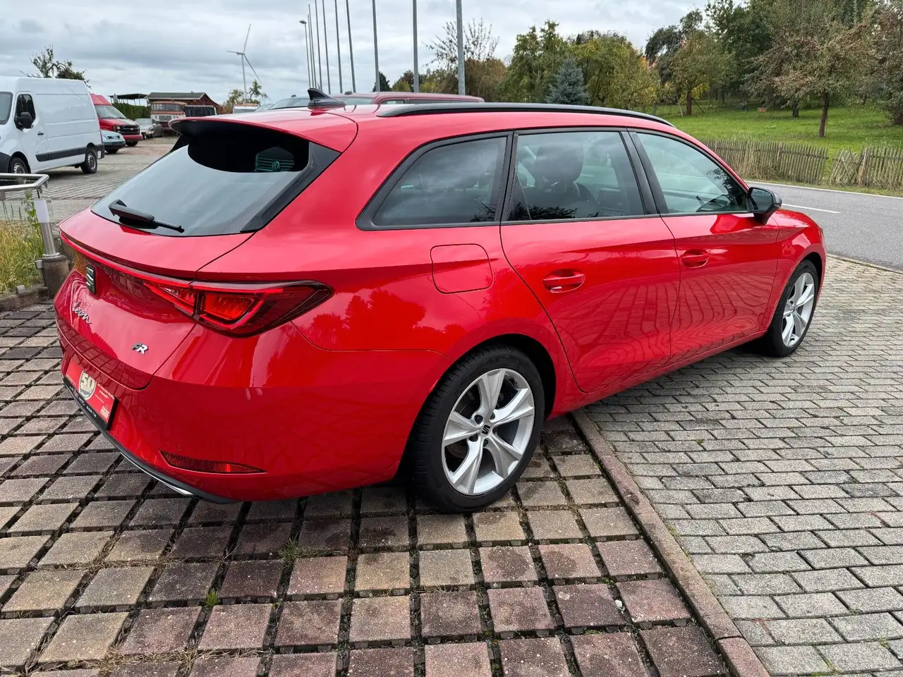 SEAT Leon Sportstourer FR mit Neuwagen Charakter — Galería del vehículo 5