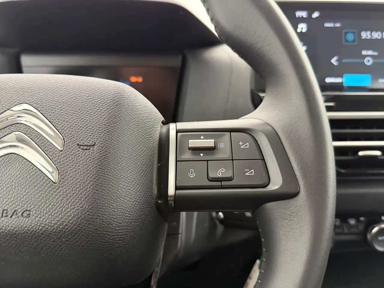 Citroen C4 Lim. 1.2 PureTech*YOU*R.KAM-TEMPO-SPUR-KLIMA — Galerie du véhicule 32