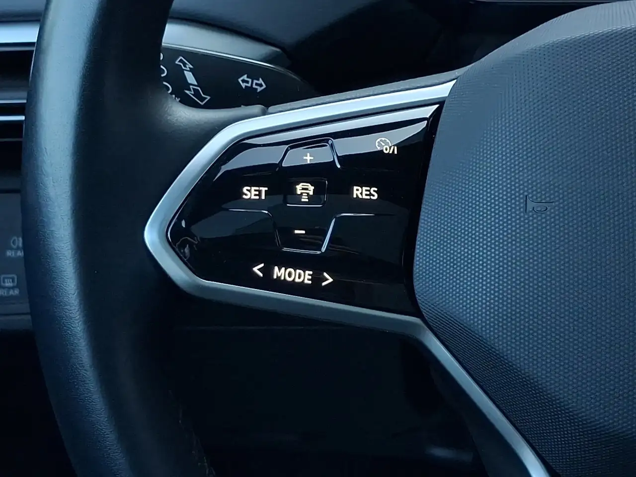 Volkswagen ID.5 Pro Performance 150 kW (204 PS) 77 kWh 1-Gang-A... — معرض صور السيارة 13
