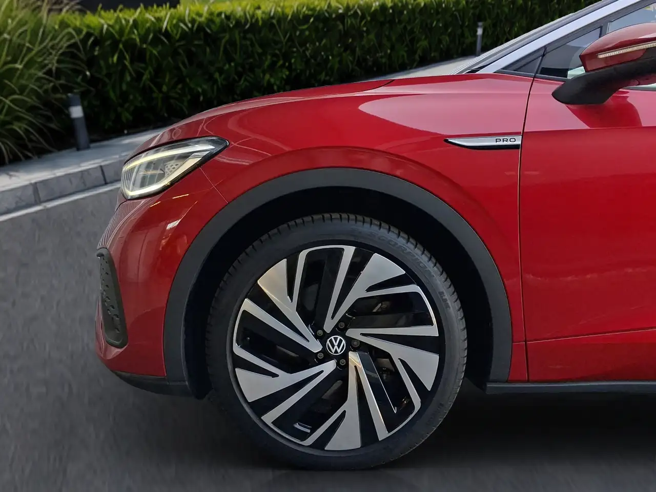 Volkswagen ID.5 Pro Performance 150 kW (204 PS) 77 kWh 1-Gang-A... — معرض صور السيارة 26
