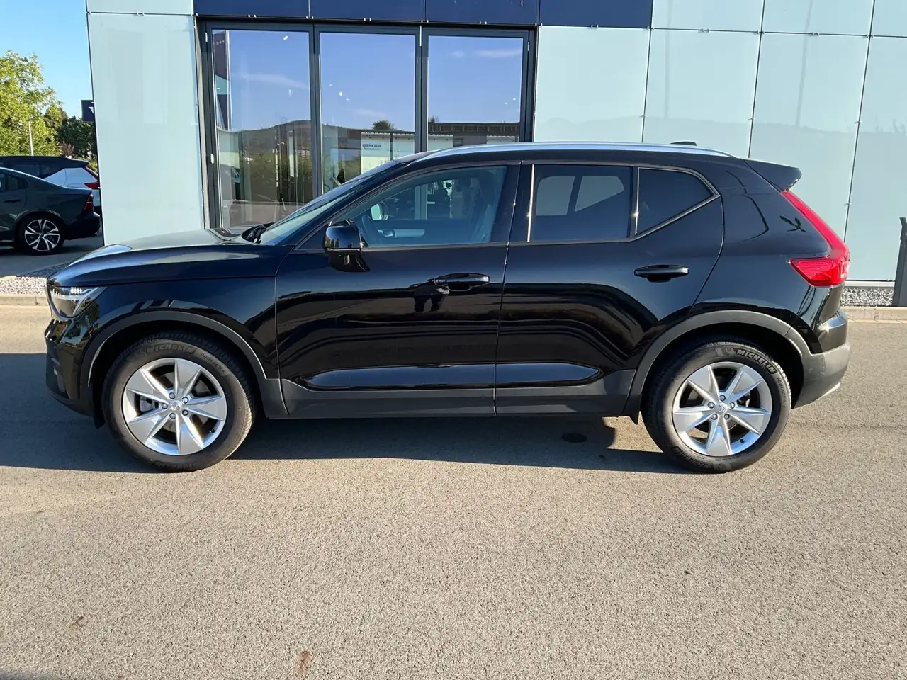 Volvo XC40 B3 Core 2WD — معرض صور السيارة 2