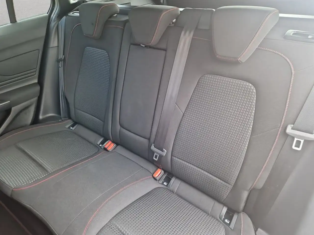 Ford Focus Turnier 1.0 EcoBoost Hybrid Aut. ST-LINE X — Vehicle gallery 17