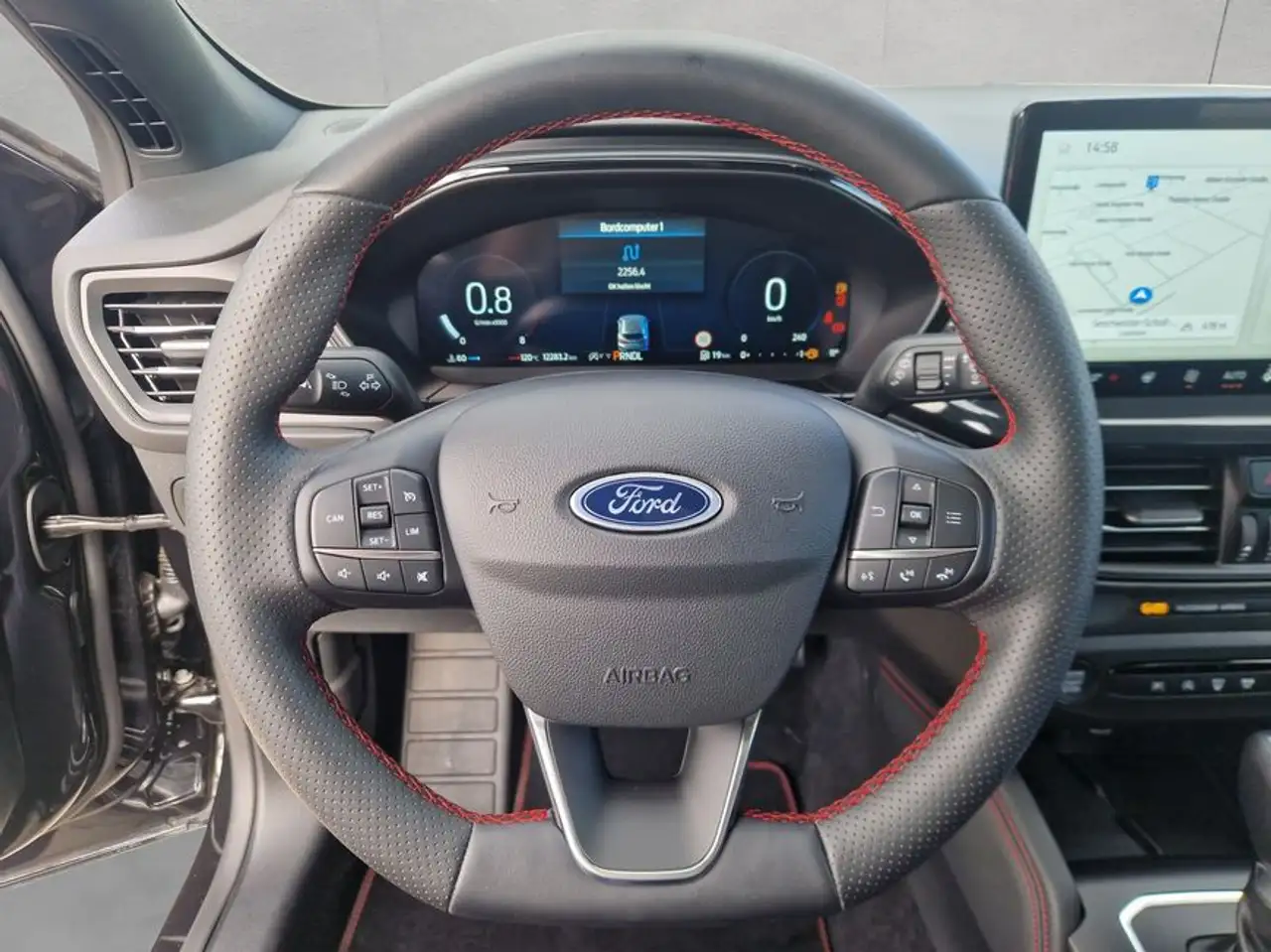 Ford Focus Turnier 1.0 EcoBoost Hybrid Aut. ST-LINE X — Vehicle gallery 10