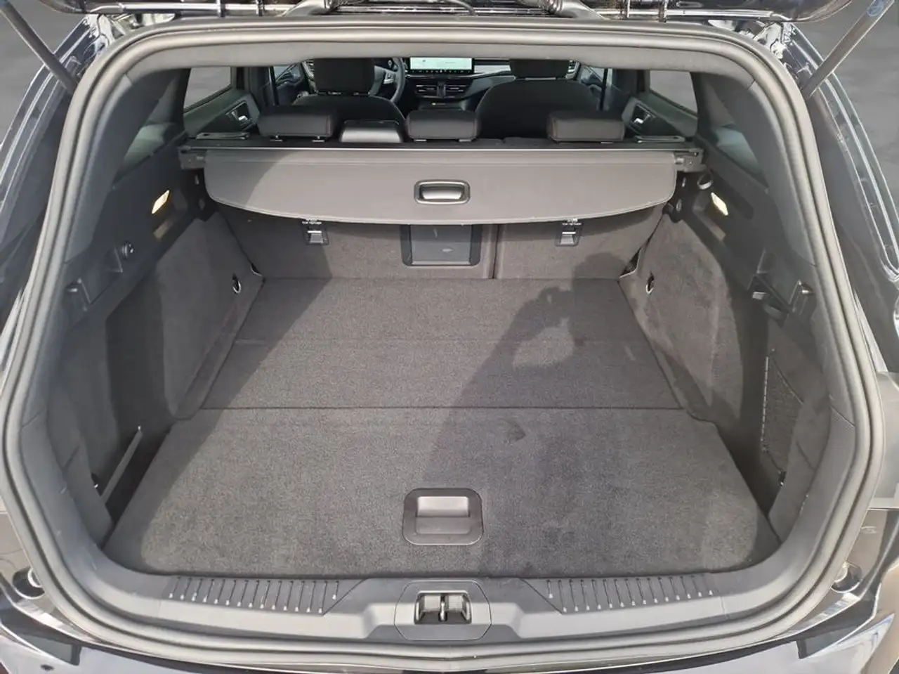 Ford Focus Turnier 1.0 EcoBoost Hybrid Aut. ST-LINE X — Vehicle gallery 4