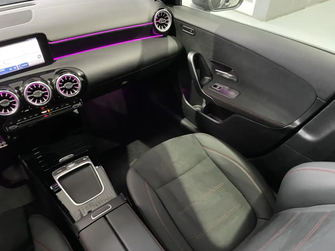 Mercedes-Benz A 180 Progressive Line Advanced 7G-DCT — Galerie du véhicule 33