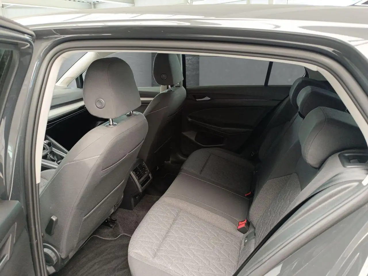 Volkswagen Golf 8 1.0 TSI "MOVE" 110 PS +KLIMA+SHZ+LED+ — Galería del vehículo 13