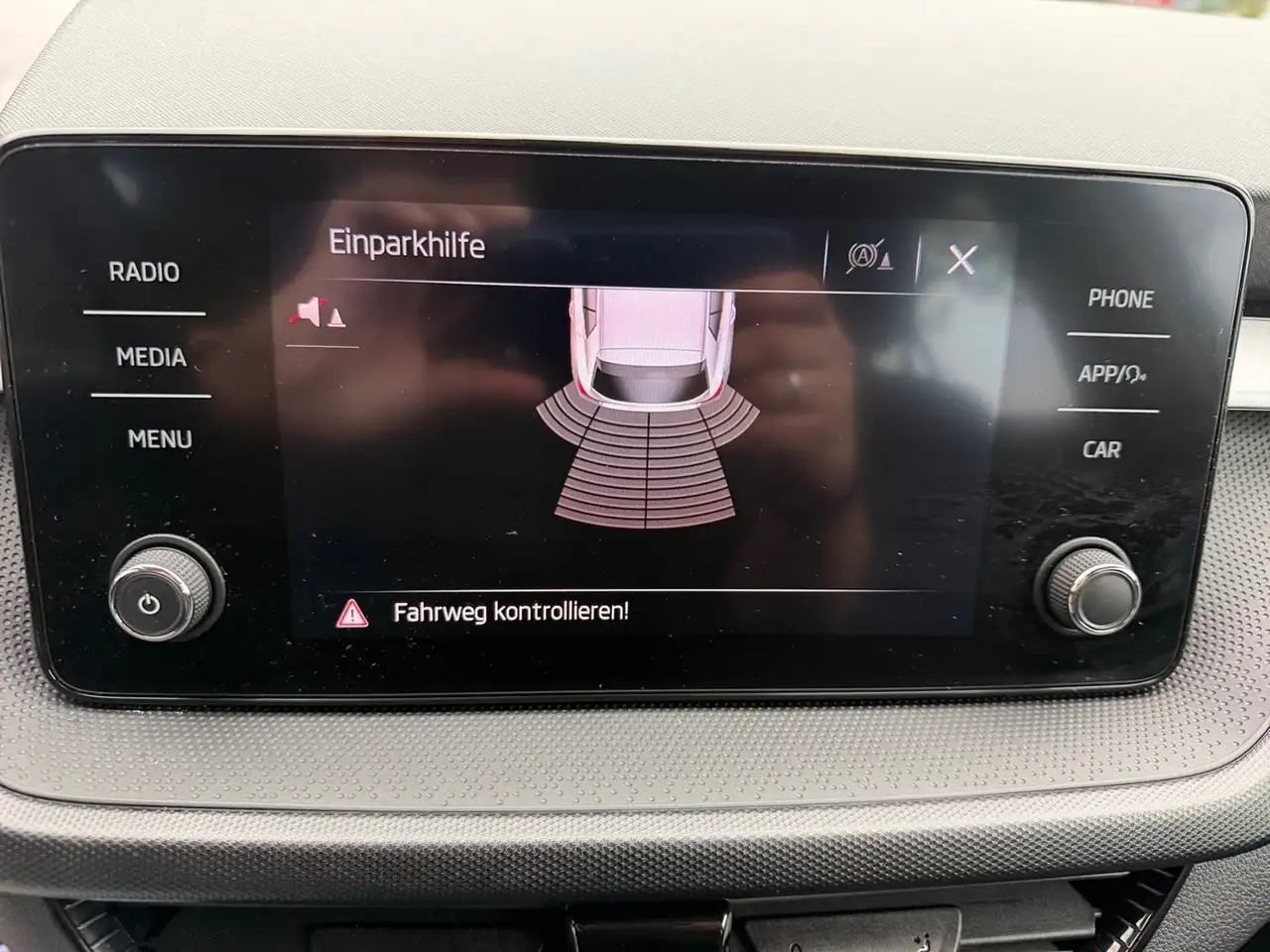 Skoda Fabia 1.0 +LED +SHZ +LM +PDC +CLIMA +CARPLAY +DAB + — Vehicle gallery 14