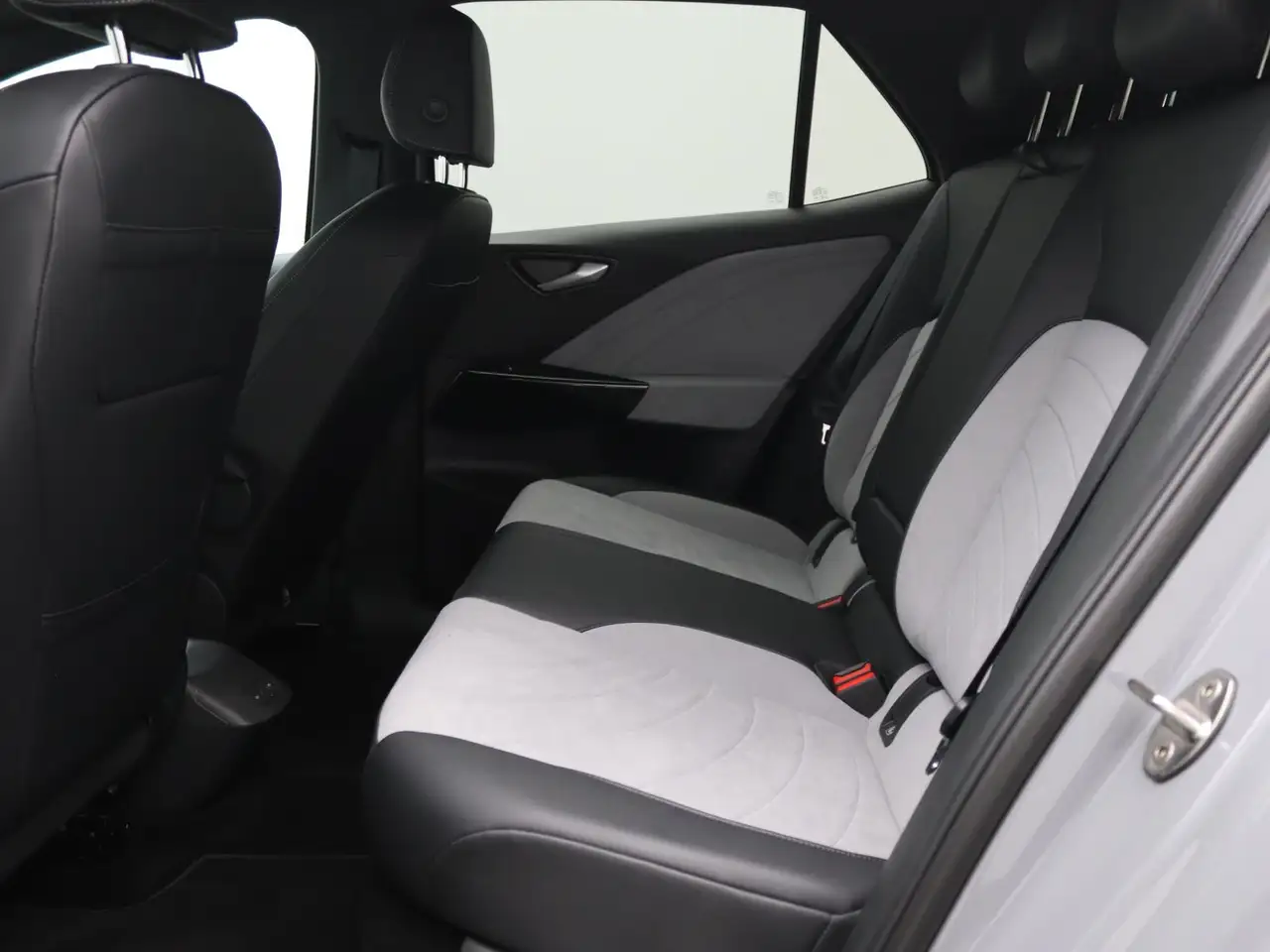 Volkswagen ID.3 Pro Move / Navi, CarPlay, Standklima, LED — Vehicle gallery 12