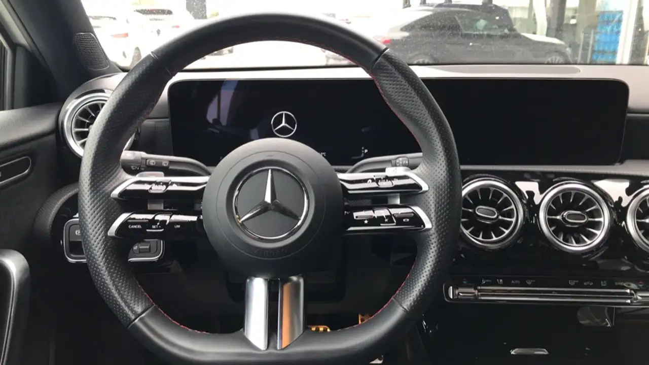 Mercedes-Benz A 200 200d Progressive Line Advanced 8G-DCT — معرض صور السيارة 9