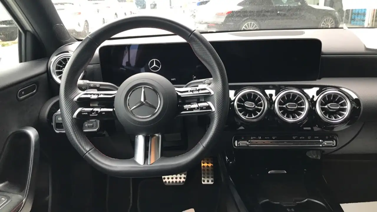 Mercedes-Benz A 200 200d Progressive Line Advanced 8G-DCT — معرض صور السيارة 8