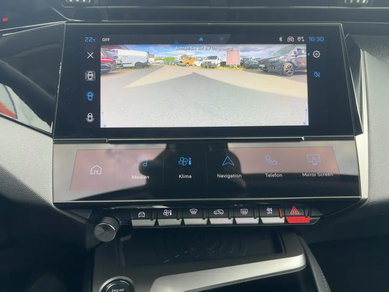Peugeot 308 1.2 PureTech 130 Allure ACC+LED+Navi+SHZ+360 — Vehicle gallery 17