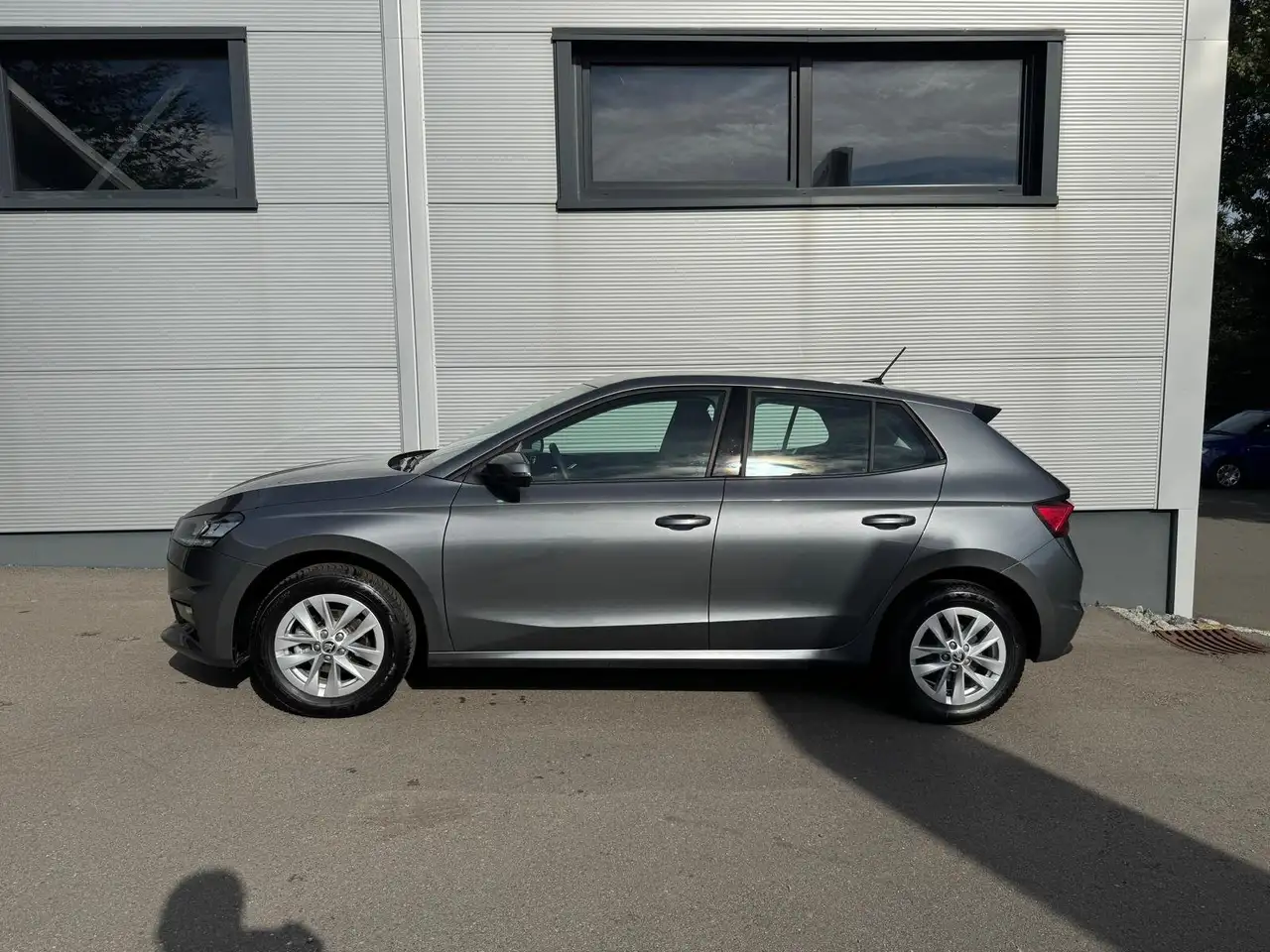 Skoda Fabia Fabia 1.0 TSI Navi Spurwechsel uvm — معرض صور السيارة 2