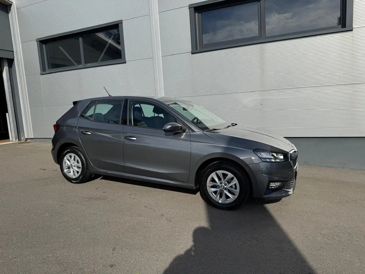 Skoda Fabia Fabia 1.0 TSI Navi Spurwechsel uvm — معرض صور السيارة 7
