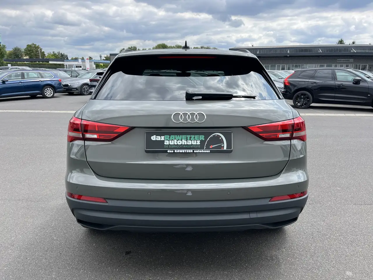 Audi Q3 35 1.5 TFSI 175€ m.20% Anz. AHK VirtCockpit Navi — Vehicle gallery 9