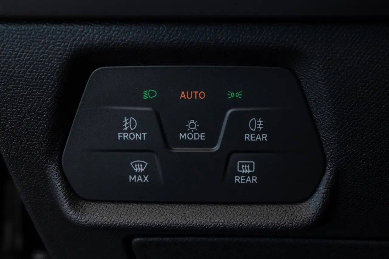 CUPRA Formentor VZ 4Drive|AKRAPOVIC|PANO|MEMORY — معرض صور السيارة 36