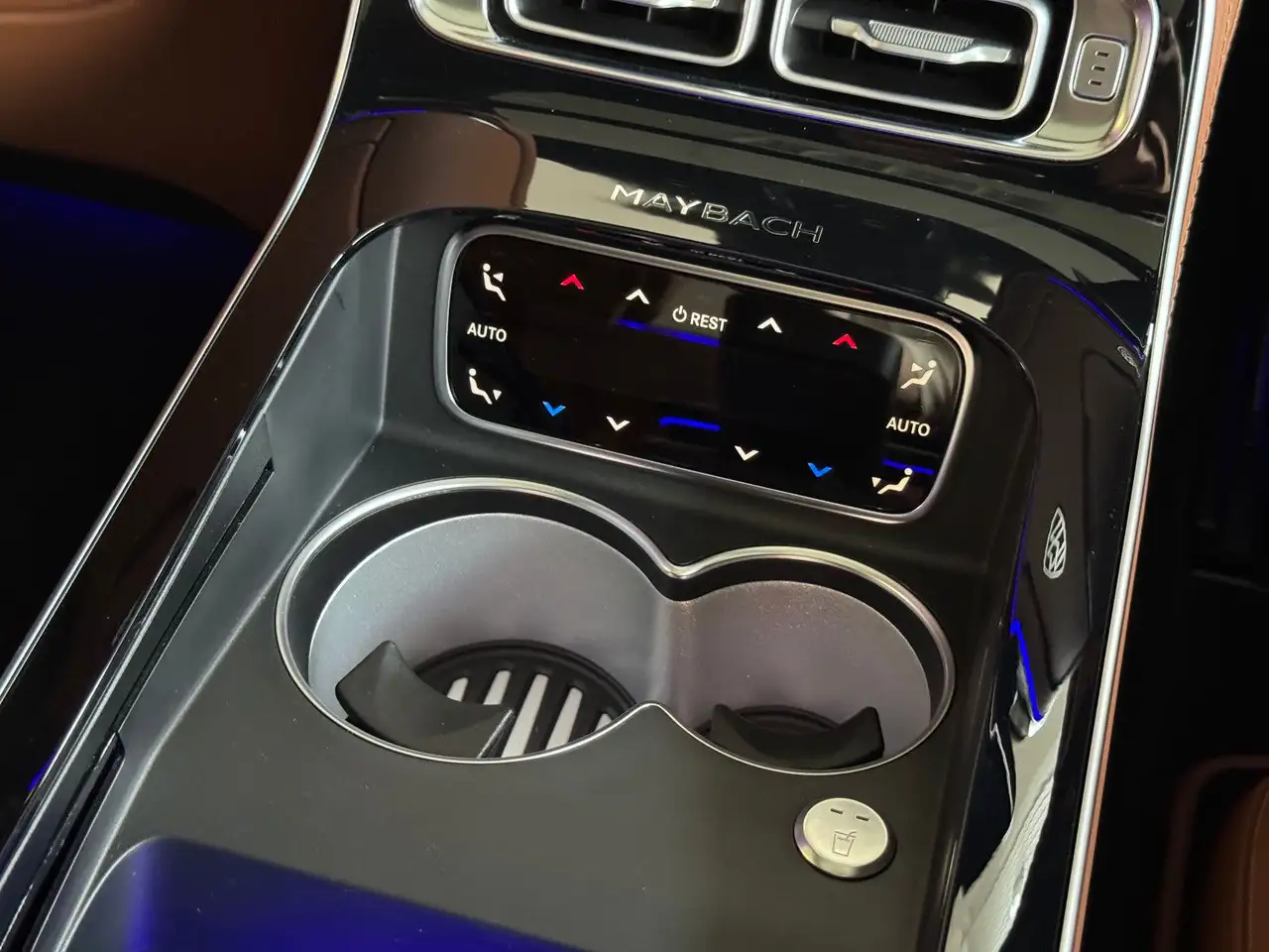 Mercedes-Benz S 580 Maybach S 580 4M Exklusiv First-Class Fond-TV — Galería del vehículo 25