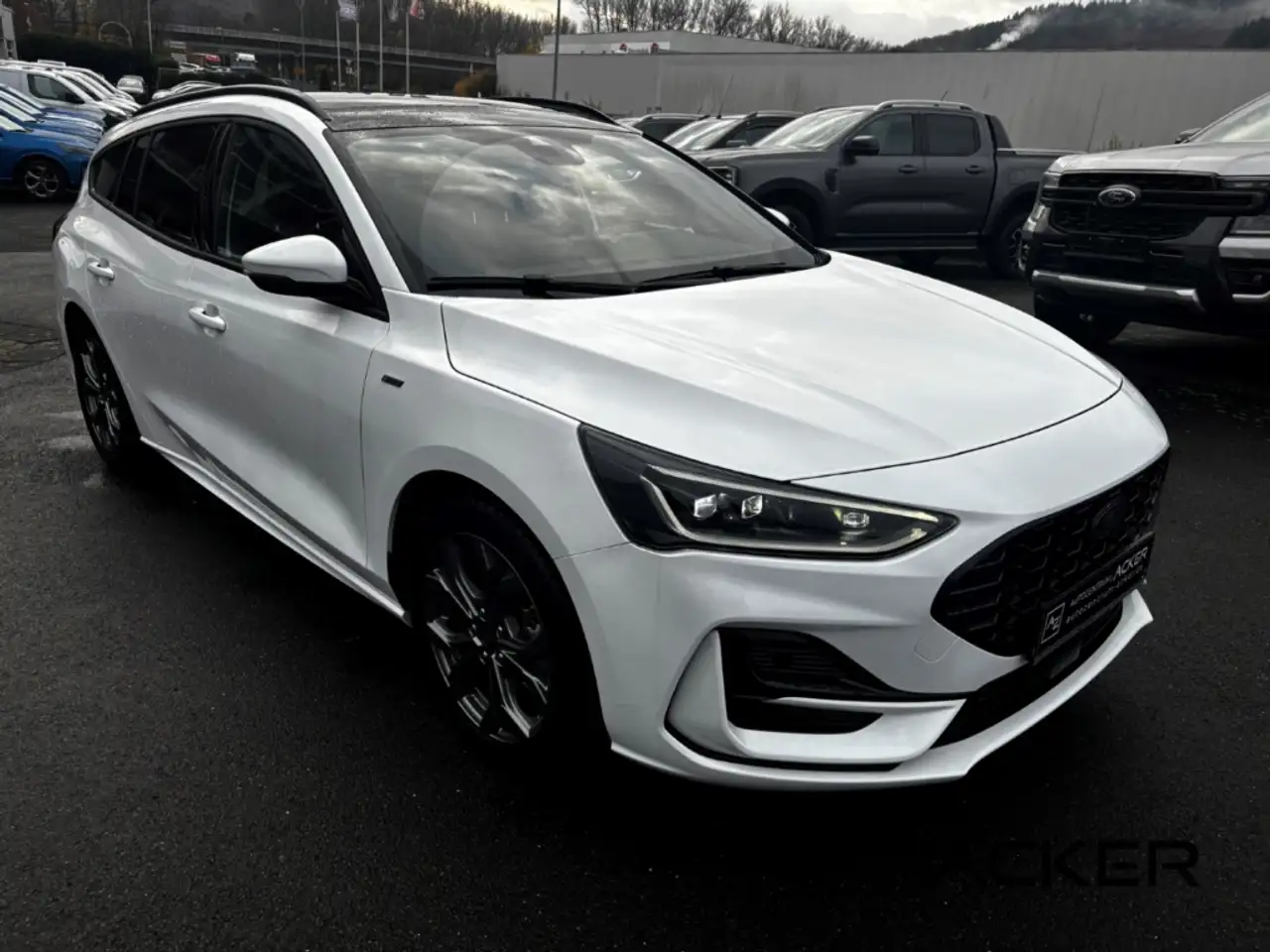 Ford Focus ST-Line X Turnier AT7 PSD/LED/aAHK -43%* — Vehicle gallery 5