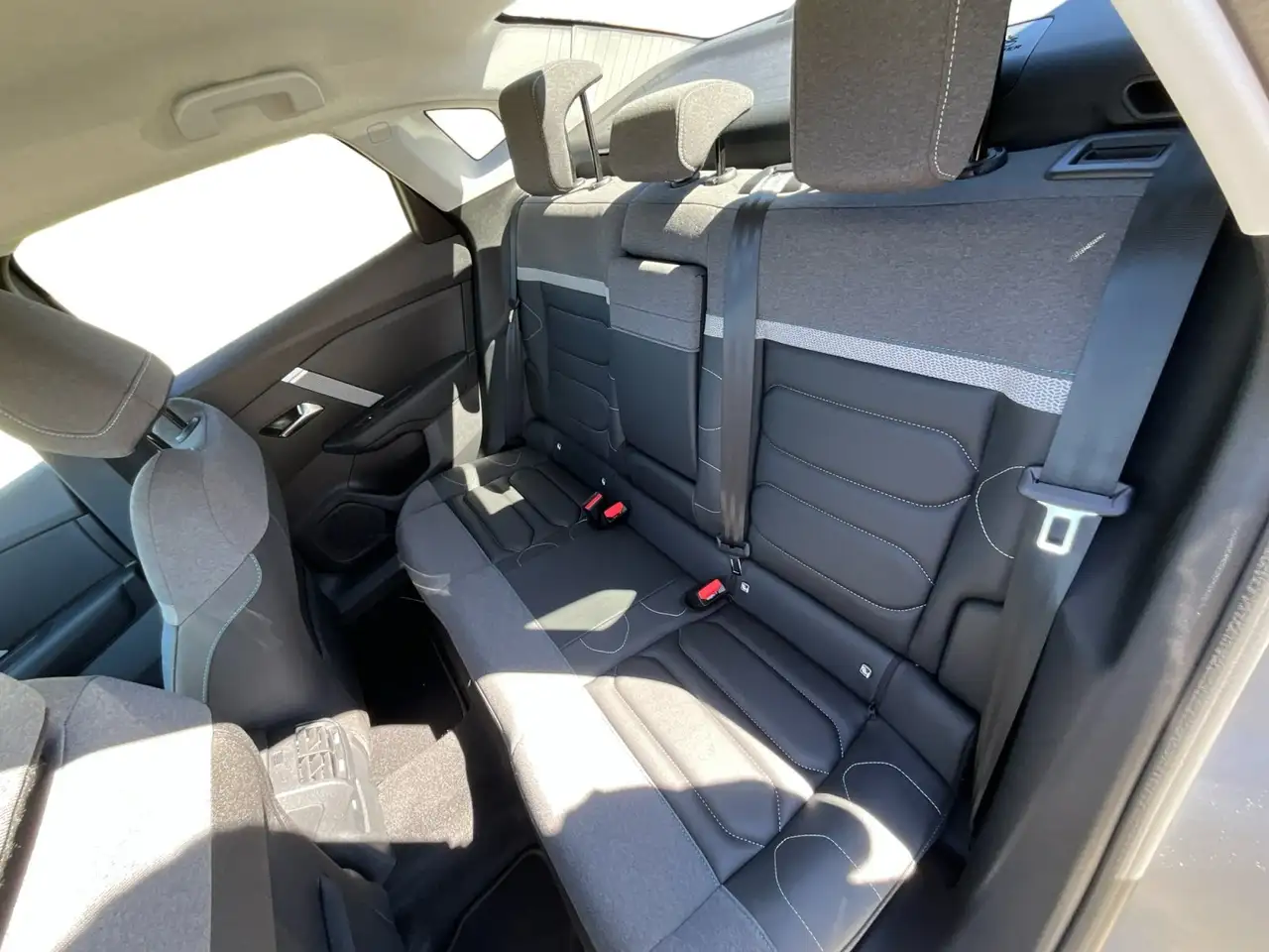 Citroen C4 X 1.2 Max Kamera Keyless Klima Carplay — معرض صور السيارة 15