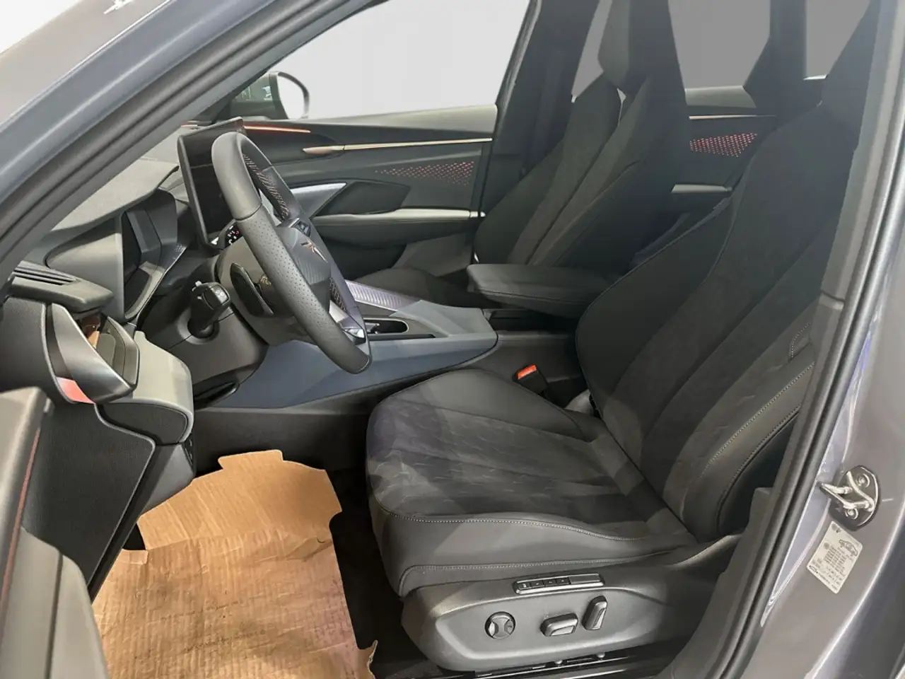 CUPRA Terramar 195 kW 2.0 TSI VZ 4Drive HEAD-UP,PANO,SHZ,AKEBONO — Galerie du véhicule 3