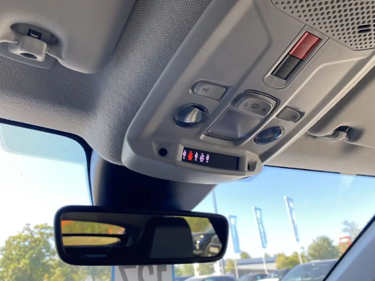 Citroen C4 PureTech 130 Stop&Start EAT8 MAX *Alcantara* — Vehicle gallery 26