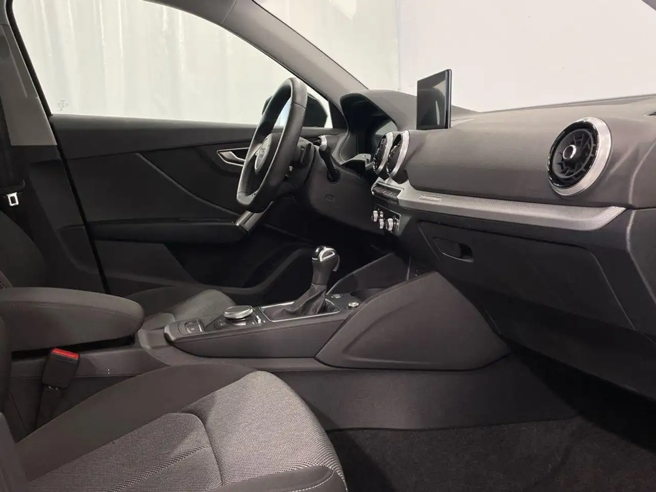 Audi Q2 30 TDI S line S tronic 85kW — معرض صور السيارة 9