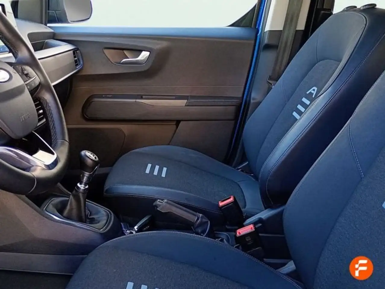 Ford Tourneo Courier 1.0 Ecoboost Active — معرض صور السيارة 13