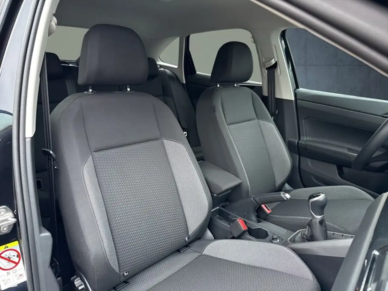 Volkswagen Taigo 1.0 TSI Life LED App Connect Ganzjahresreifen S... — Galería del vehículo 18