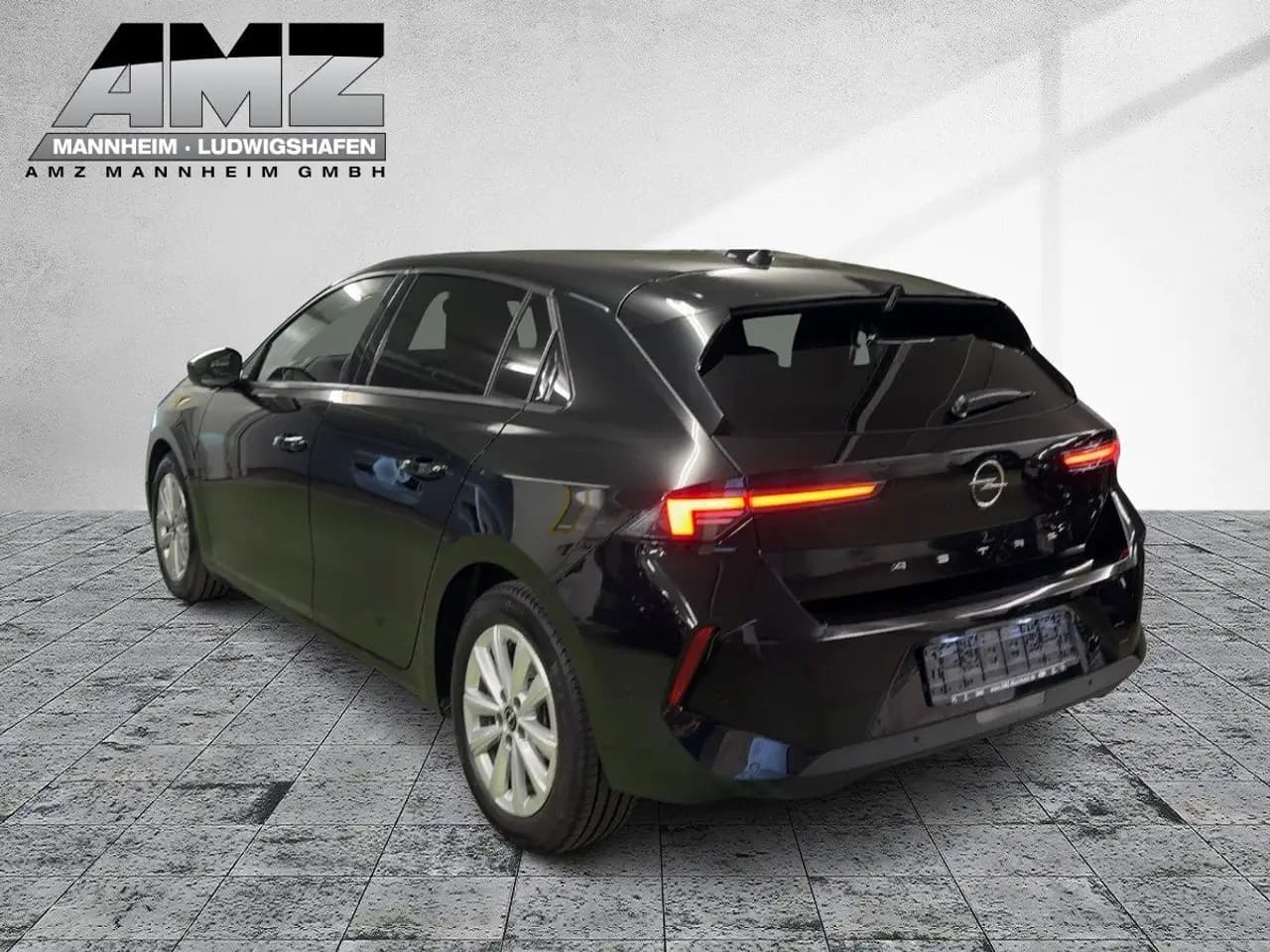 Opel Astra L 1.2 Turbo Edition LED+SHZ+Fernlichtass. — Galería del vehículo 4