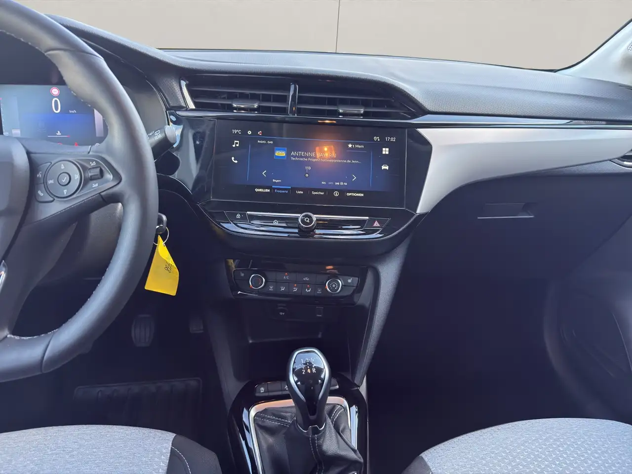 Opel Corsa F 1.2 SHZ+LM+PDC+Facelift+SpurH — Galerie du véhicule 14