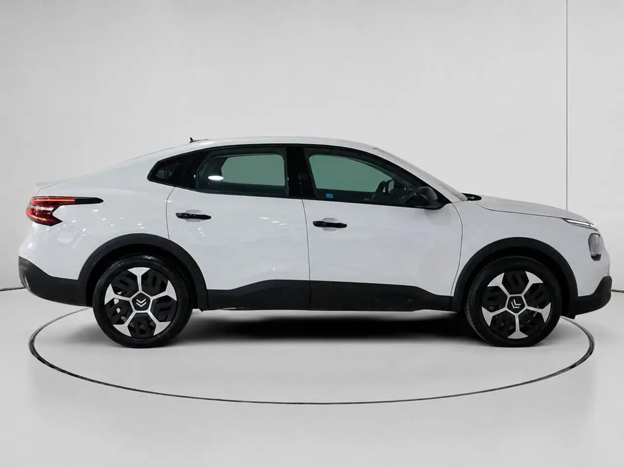 Citroen C4 X 1.2 PureTech You S&S 100 — Galerie du véhicule 2