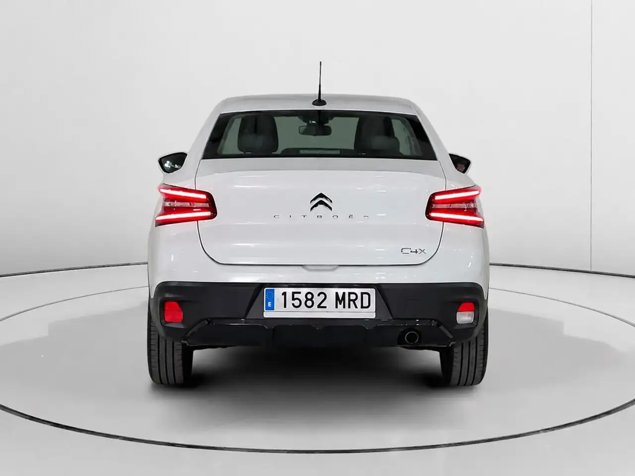 Citroen C4 X 1.2 PureTech You S&S 100 — Galerie du véhicule 4