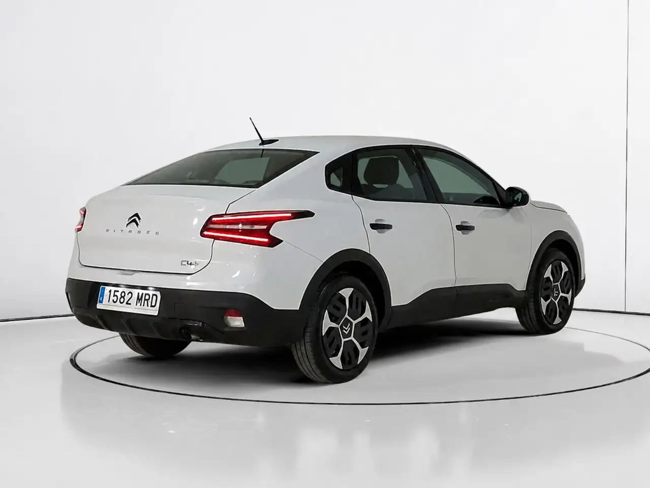 Citroen C4 X 1.2 PureTech You S&S 100 — Galerie du véhicule 3