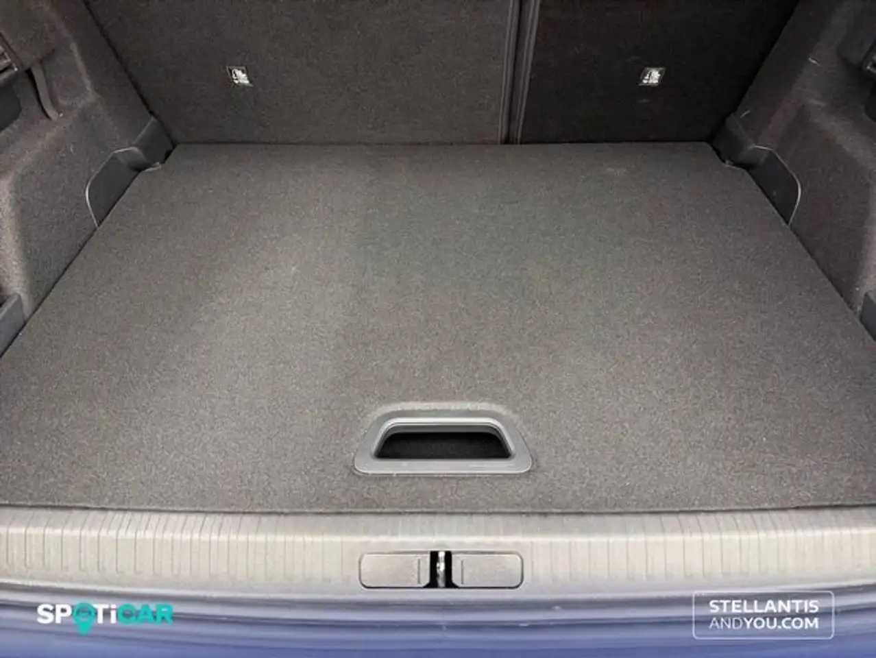 Citroen C4 BlueHDi 130 S&S EAT8 Plus — معرض صور السيارة 6