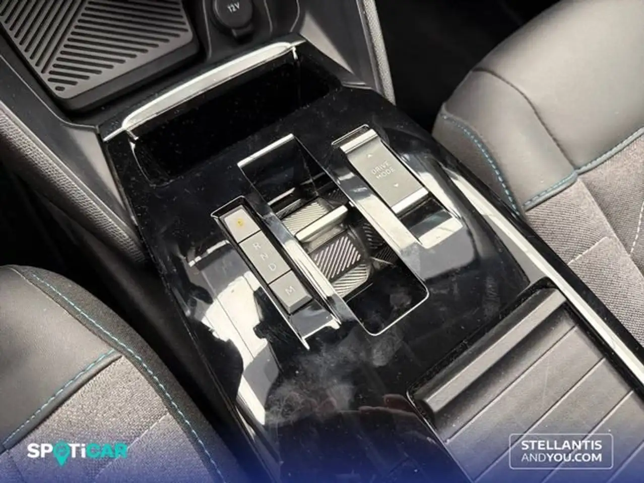 Citroen C4 BlueHDi 130 S&S EAT8 Plus — معرض صور السيارة 12