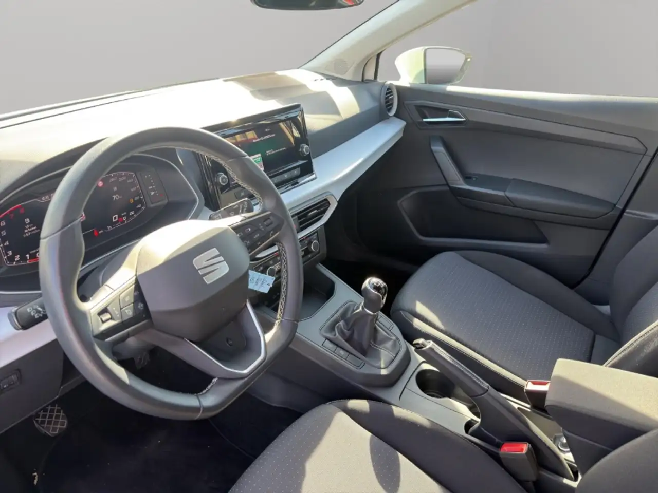 SEAT Ibiza Style Edition 1.0 TSI 85 kW (115 PS) LED+FULL LINK — Vehicle gallery 8