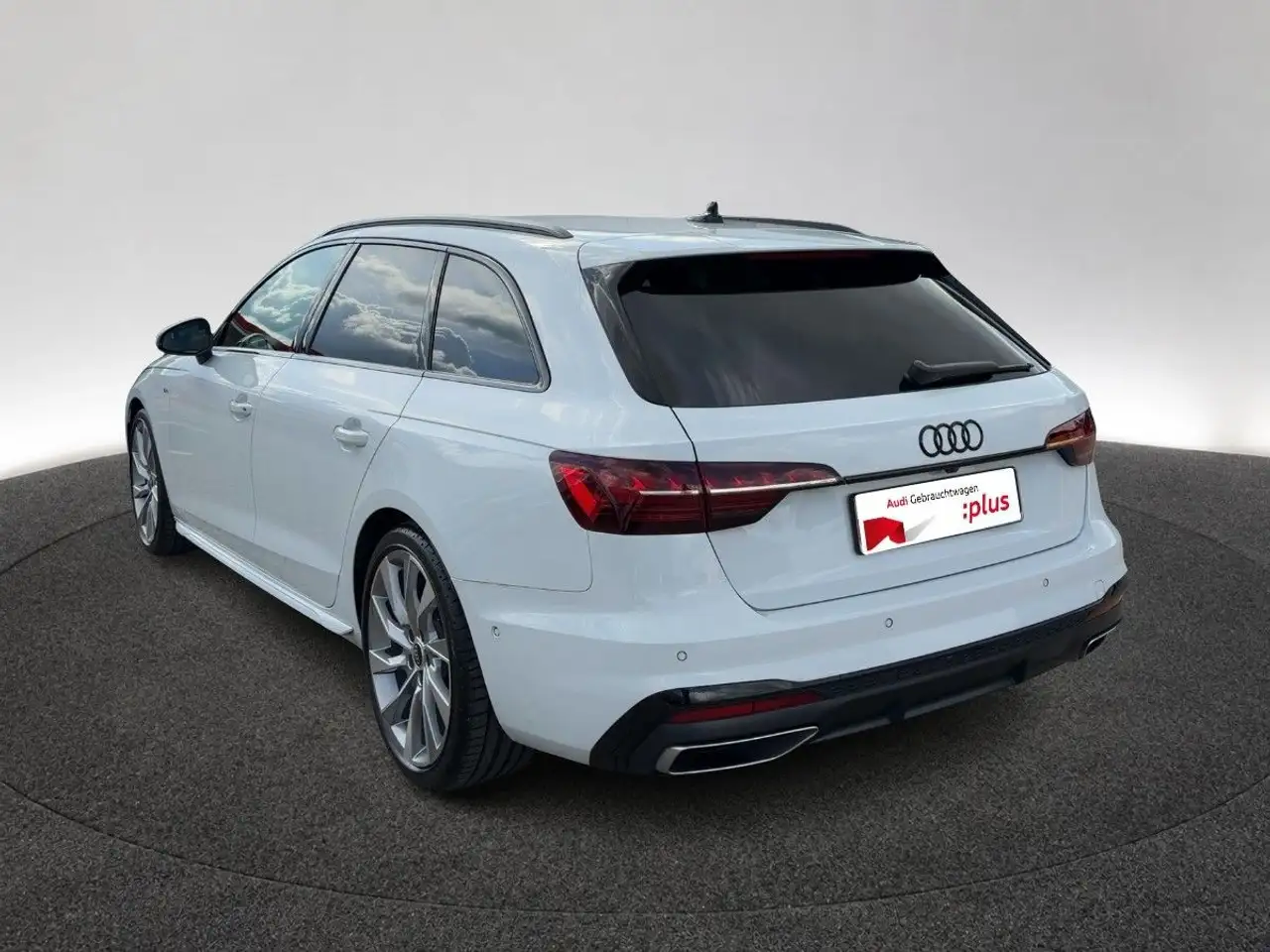 Audi A4 40 TFSI S-TRO*S-LINE*MATRIX*B&O*RFK*AHK — Galería del vehículo 4