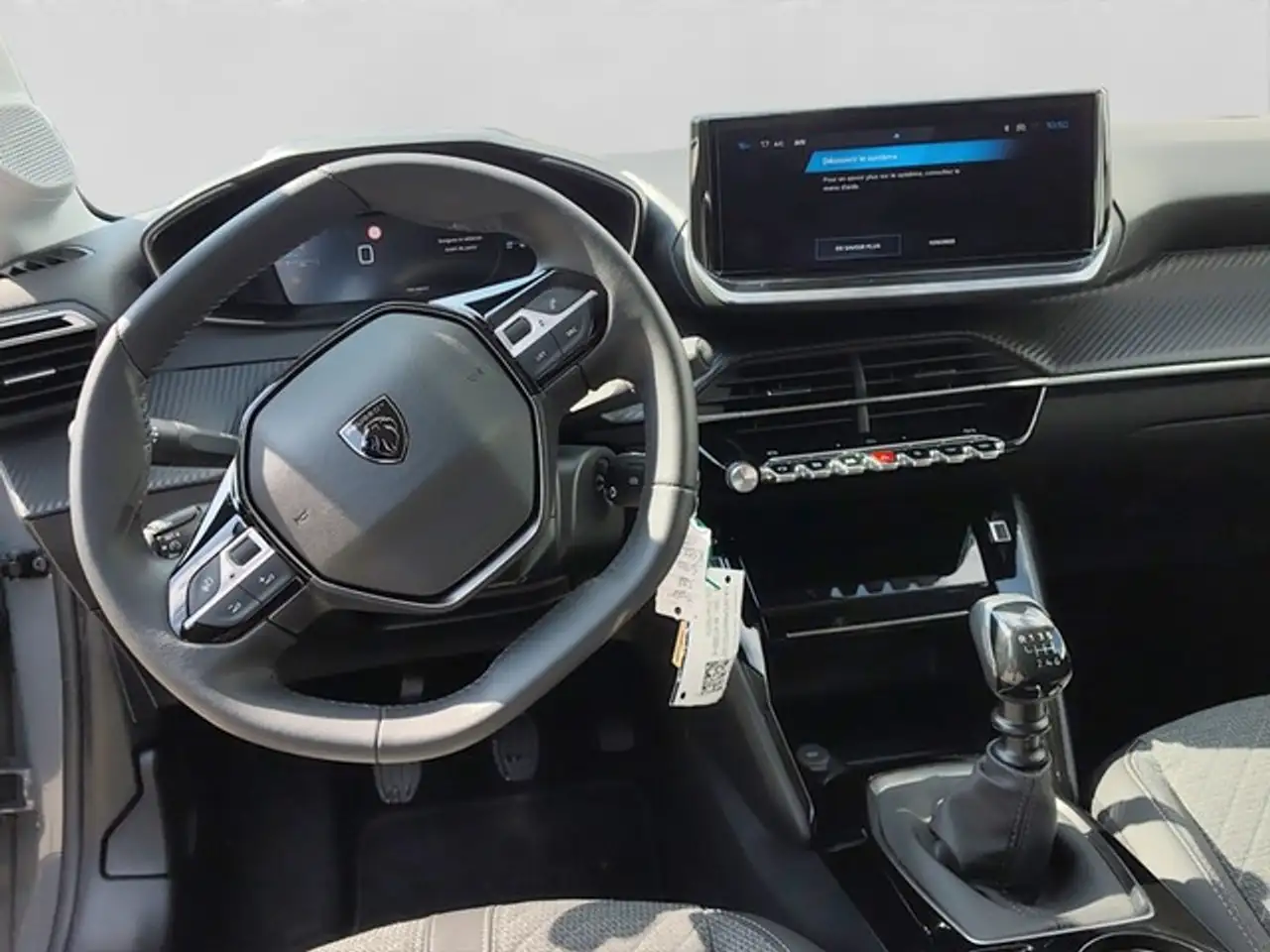 Peugeot 208 Allure PDC DAB+ CARPLAY TEMPOMAT — Galerie du véhicule 9