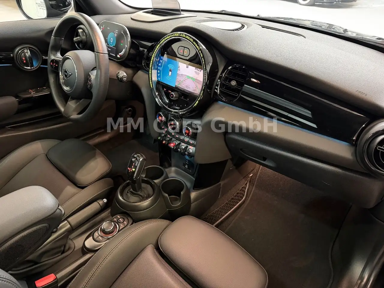 MINI Cooper Classic Trim CAM|HUD|LED|Garantie|PANO — Galería del vehículo 10