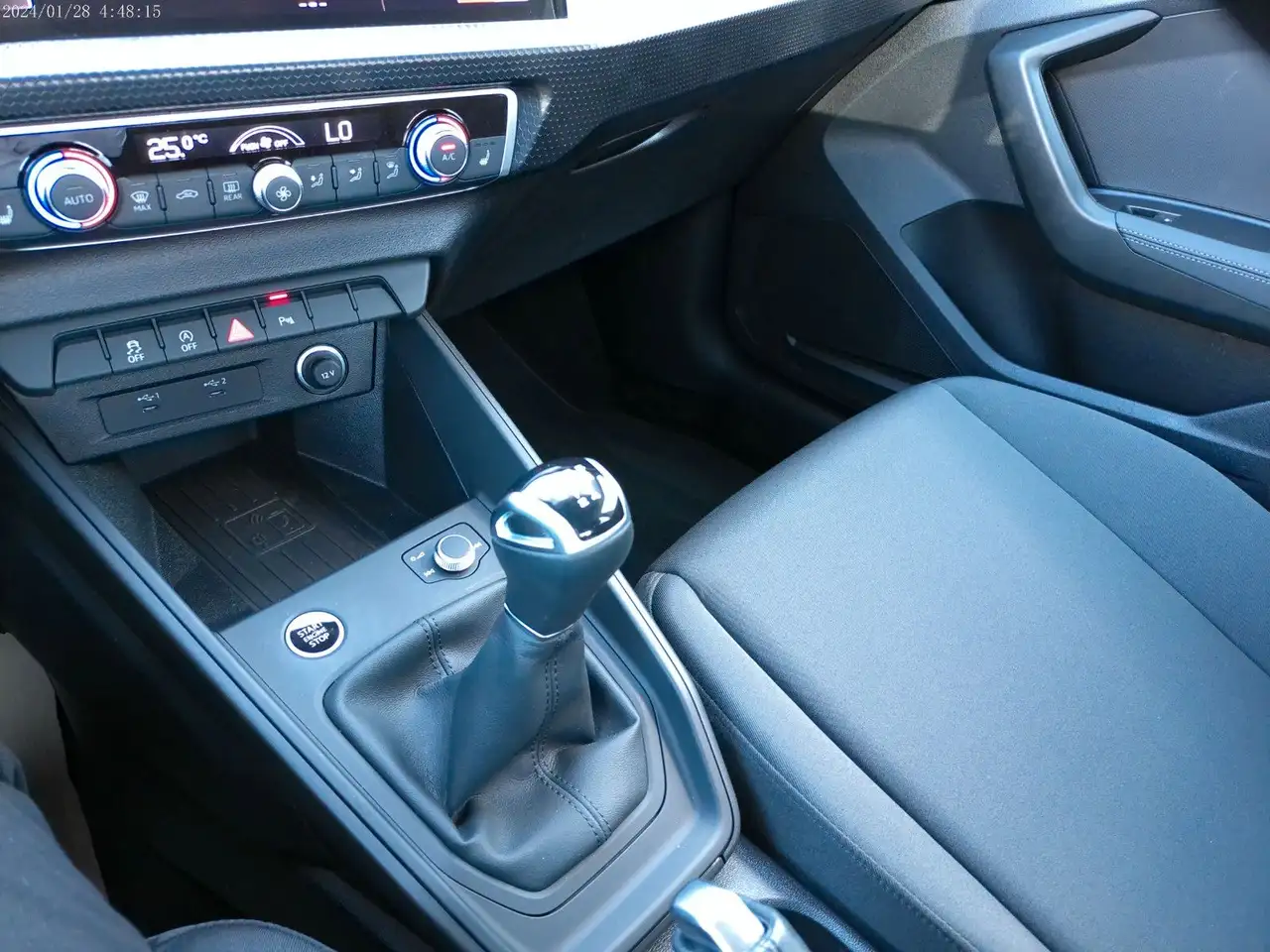 Audi A1 Sportback 25 TFSI *CarPlay* — معرض صور السيارة 19