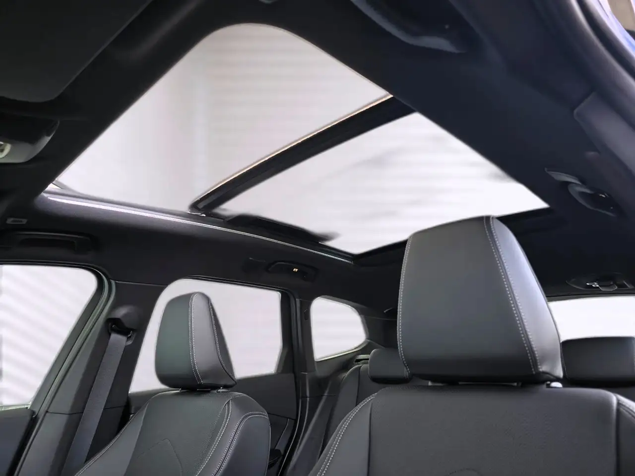 BMW iX1 xDr. 30 AHK+Pano+R-Kamera+DAB+ACC+18 Zoll — معرض صور السيارة 10