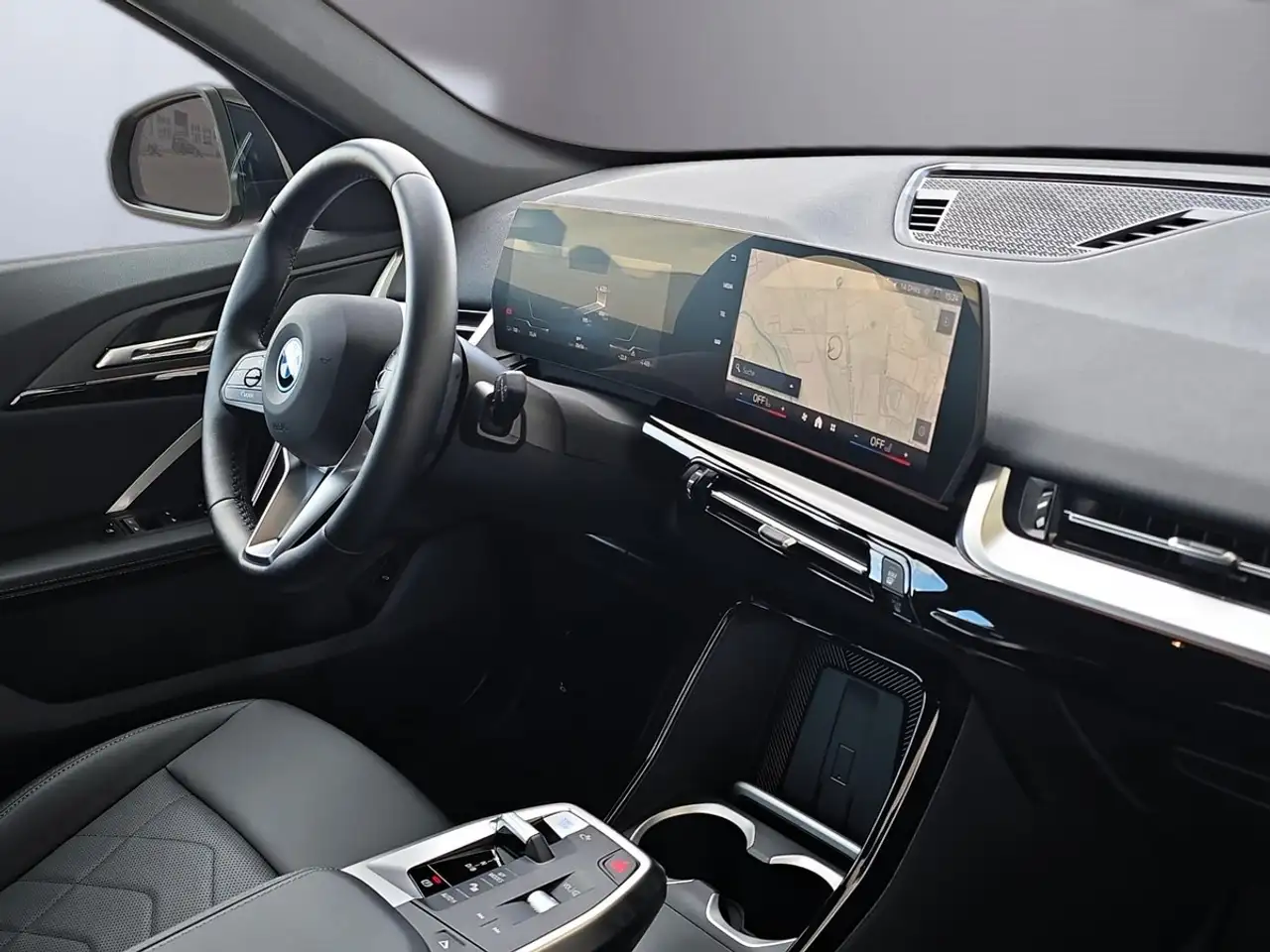 BMW iX1 xDr. 30 AHK+Pano+R-Kamera+DAB+ACC+18 Zoll — معرض صور السيارة 14